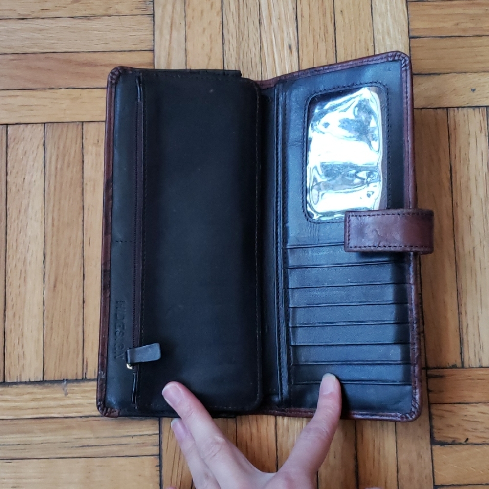 Hi Design Vintage Leaf Wallet - Picture 3 of 8